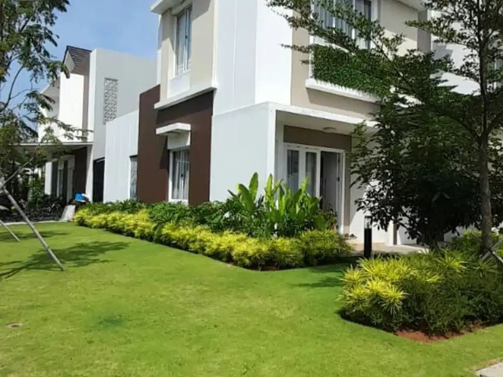 Rumah murah 2 Lantai Bagus Terawat Posisi Hook Sumarecon Bandung