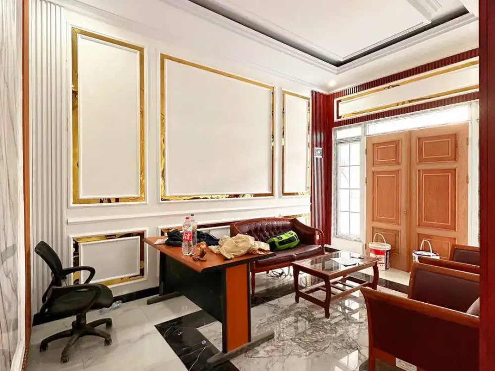 Dijual Rumah Baru Progres Bergaya American Classic Bambu Apus JakTIM