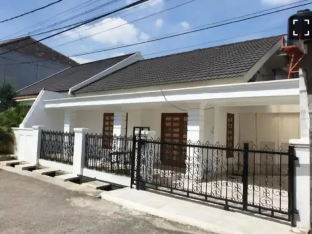 Di Jual Rumah Terawat 1.5 Lantai Dalam Komplek Pondok Kopi, Jaktim