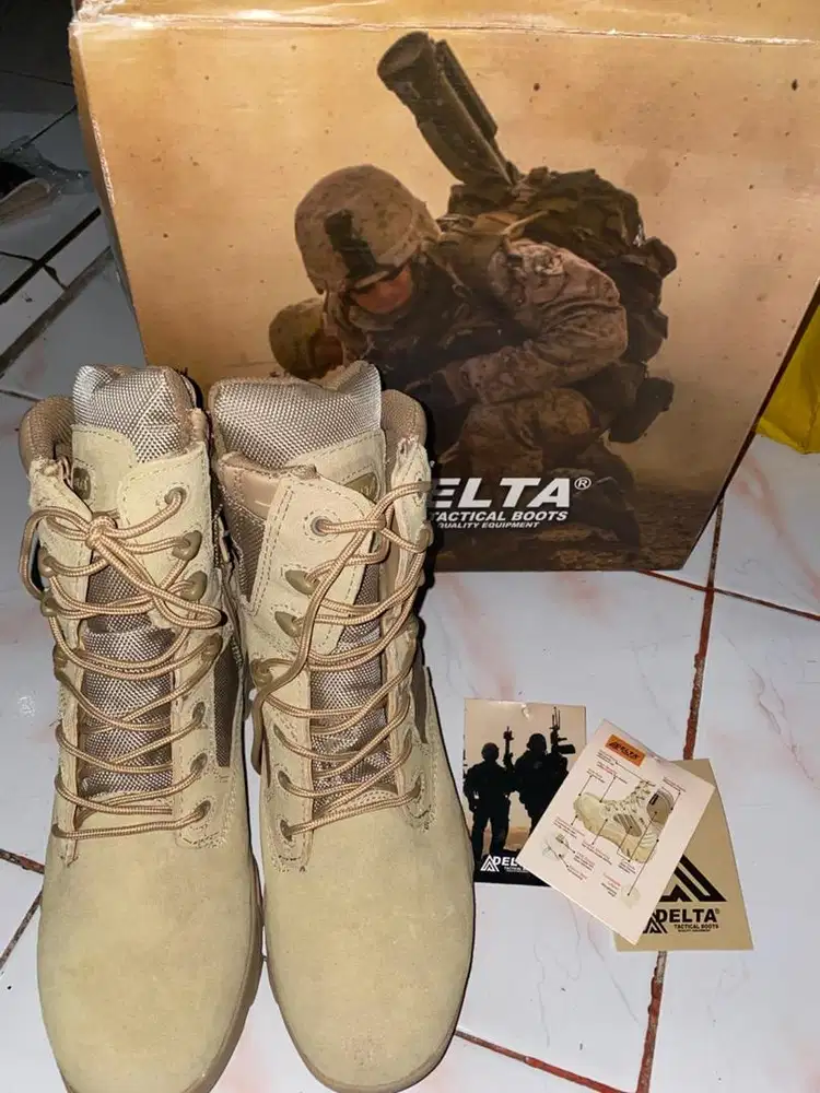 SEPATU DELTA TACTICAL BOOTS