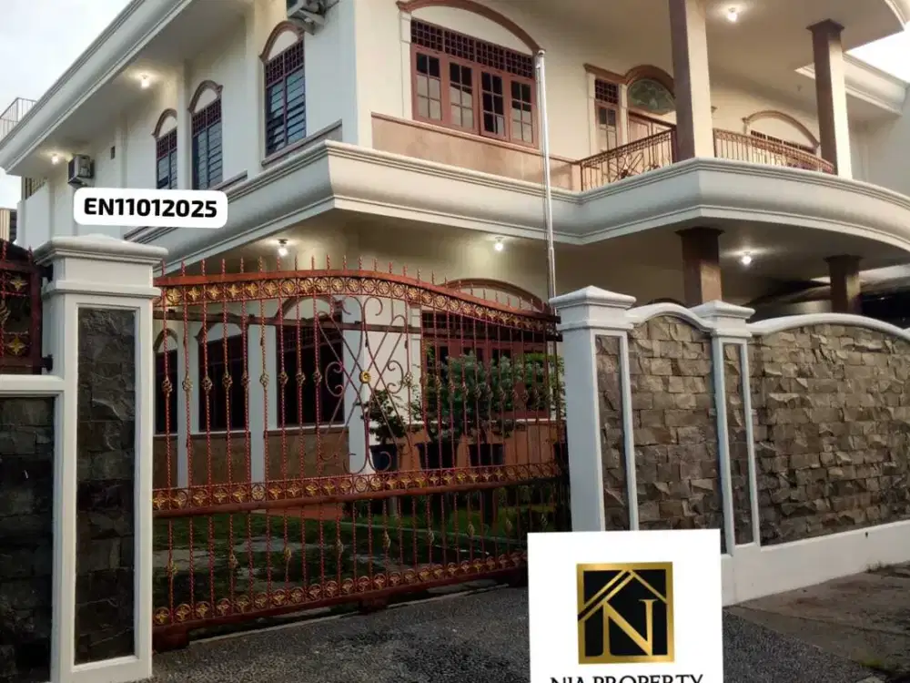Rumah Mewah Lahan Luas Di Taman Laguna Cibubur
