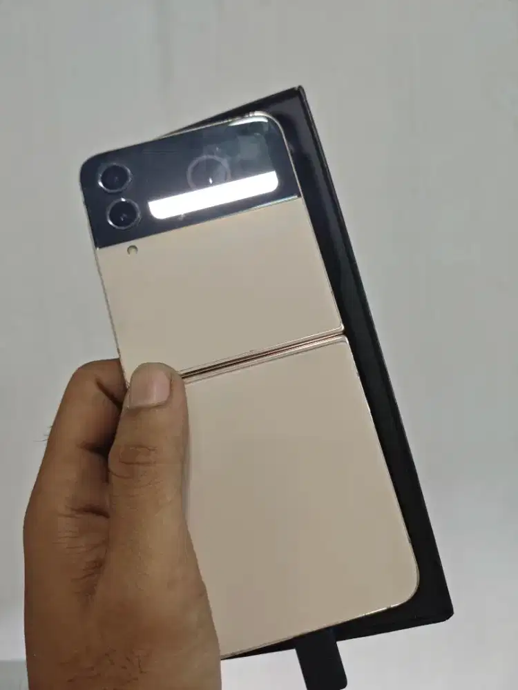 Samsung z flip 4 8/256
