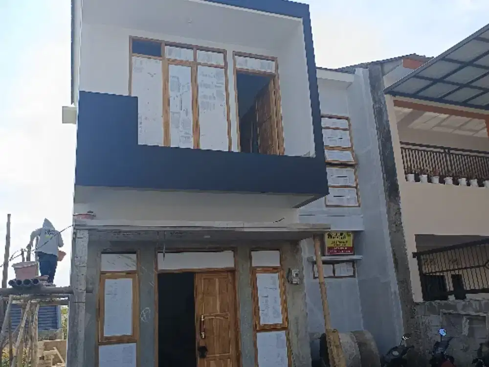 Rumah elegant 2 lantai kusen full jati