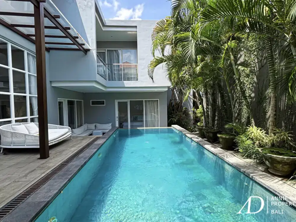 FREEHOLD | DESIGNER LOFT-STYLE VILLA WITH TROPICAL GARDEN IN UMALAS