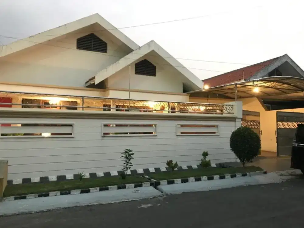 Rumah Siap Huni Dharmahusada Indah dekat Pakuwon City (code : YSN)