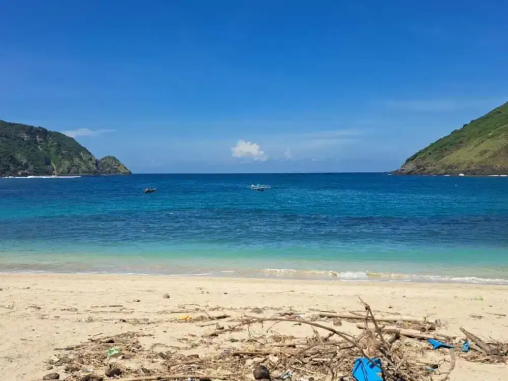 50 ARE TEPI PANTAI MAWUN