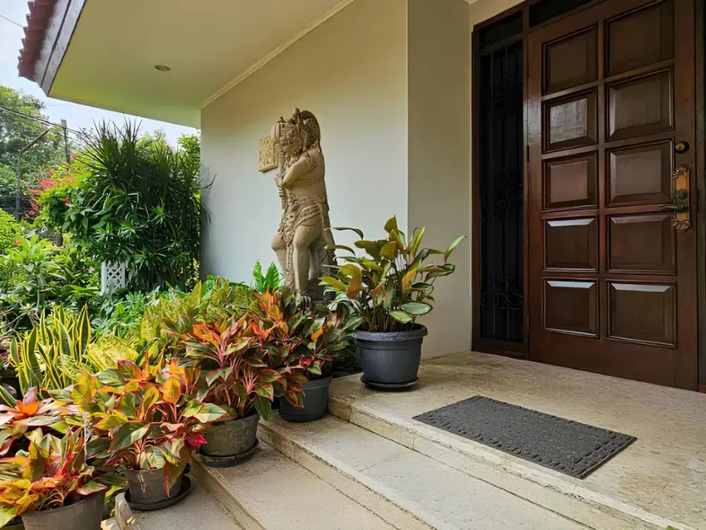 Dijual Rumah Tropical Klasik Kemang