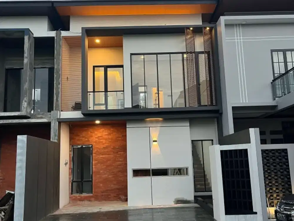 Rumah Mewah Strategis 2 Lantai Tengah Kota Purwokerto