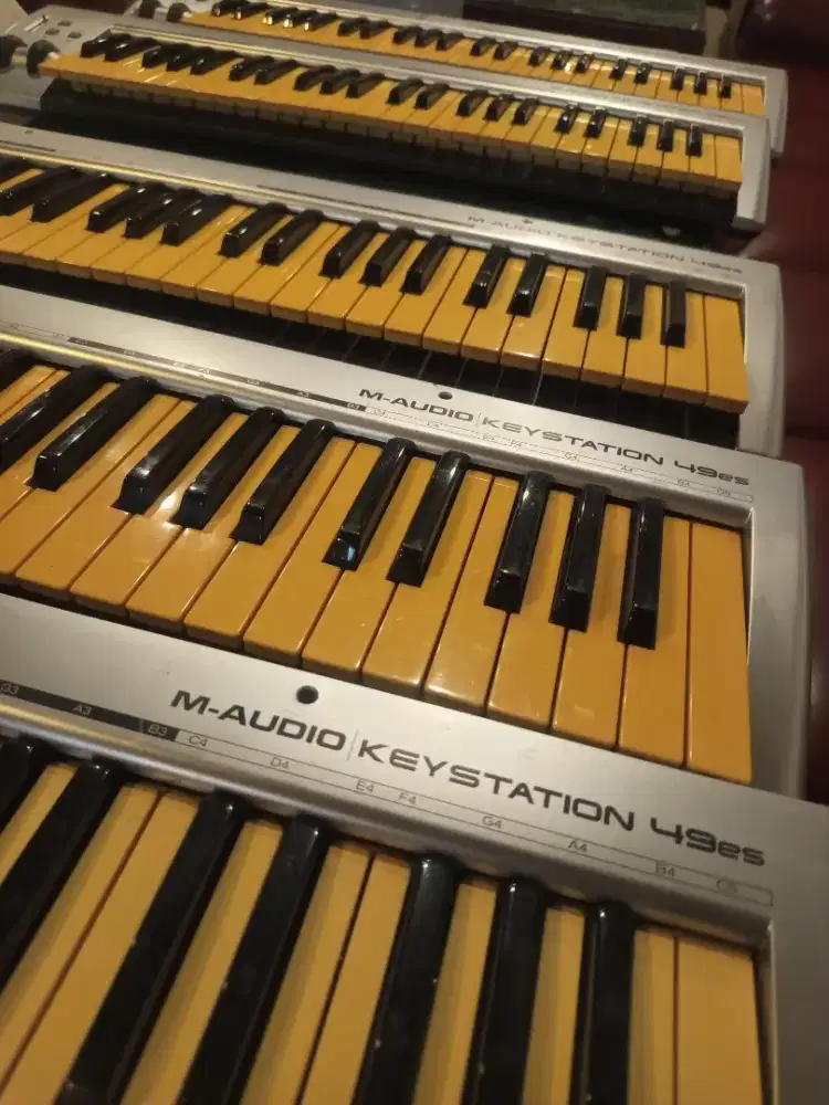 Piano keyboard midi controller m audio 49es