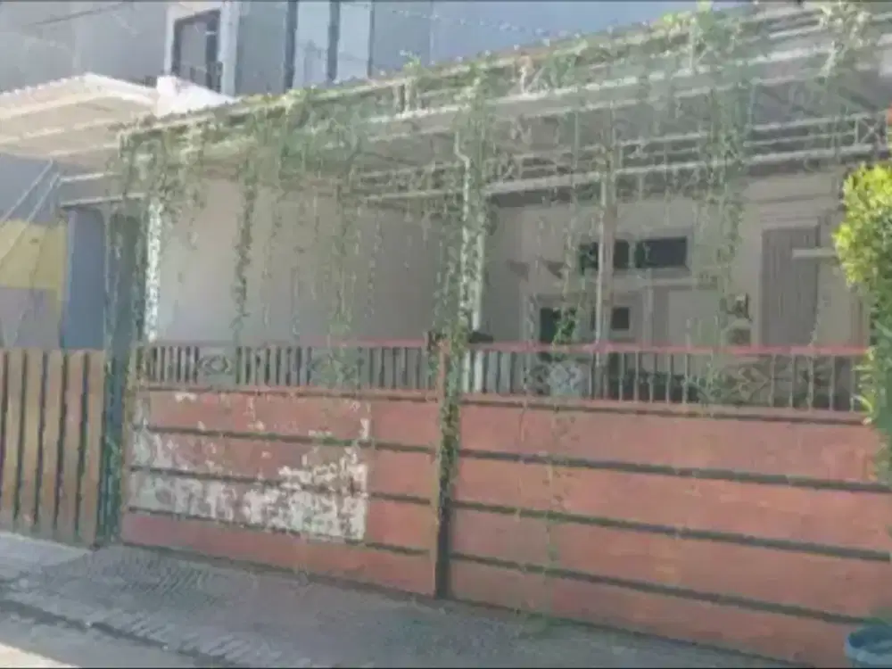 JUAL CEPAT Rumah Wiguna Rungkut Surabaya Timur Siap Huni Semi Furnish
