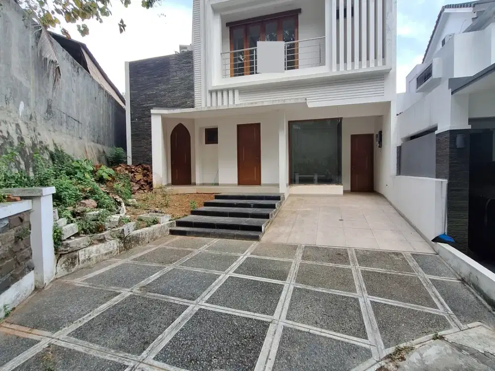 Ehhi. Di Jual Rumah di Vassa Lippo Cikarang
