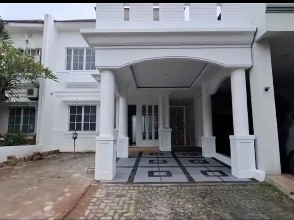 DIJUAL RUMAH 2 LANTAI TURUN HARGA DI CLUSTER DEPAN KOTA WISATA!