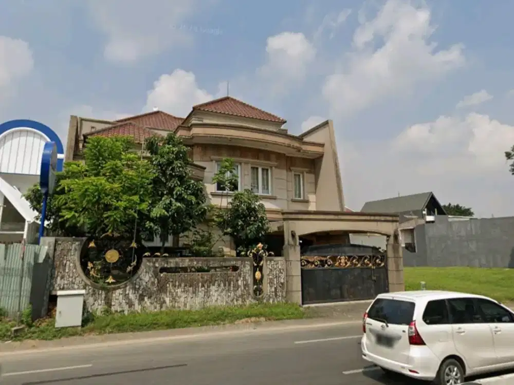 RUMAH CITRALAND VILA TAMAN TELAGA, SEMI FURNISH, AREA KOMERSIAL
