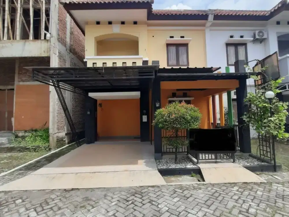Di sewakan Rumah semi Furnished utara Hotel Hyatt Palagan