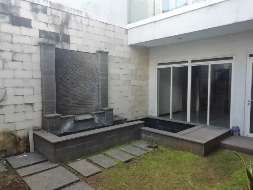 Dijual Cepat Rumah Semi Furnished di Kota Baru Parahyangan