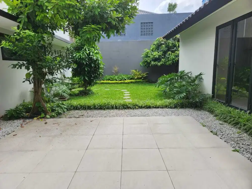 Dijual Rumah Minimalis Mewah Furnished di Kota Baru Parahyangan