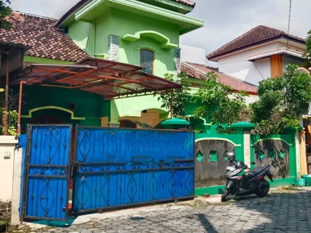 Rumah Semi Furnish One gate system dekat Luwes Kartasura