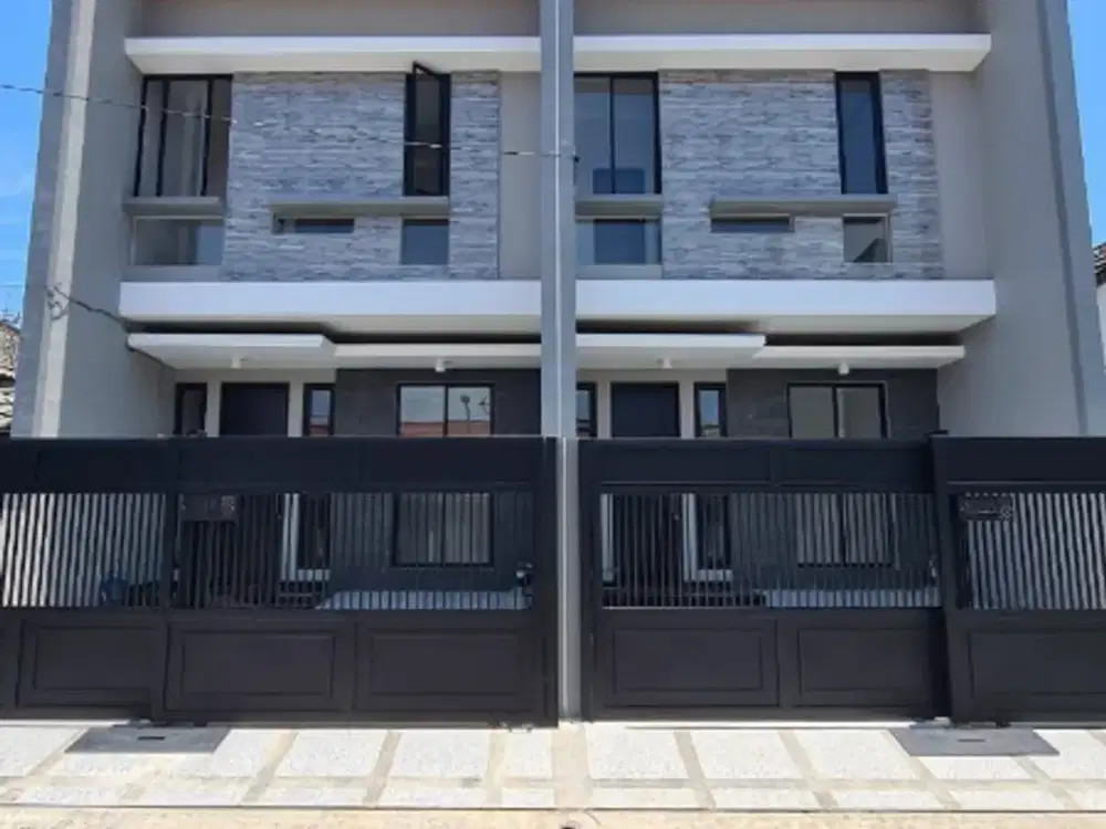 Rumah Baru 2 Lantai Klampis Dekat Merr dan Tengah Kota