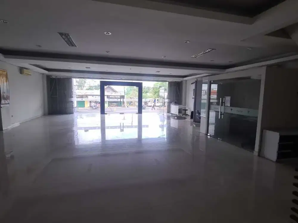 Dijual Murah Show Room Dan Bengkel Strategis Di Sawangan Depok