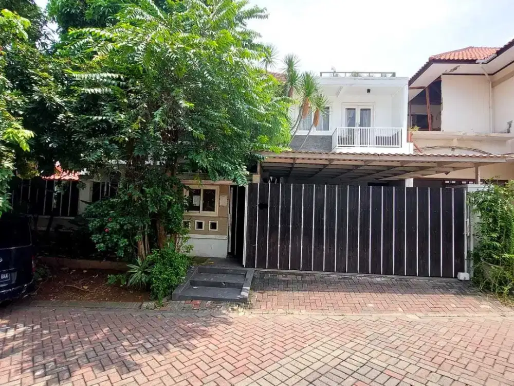JUAL RUMAH GRAHA FAMILI WITH POOL SURABAYA MURAH MEWAH
