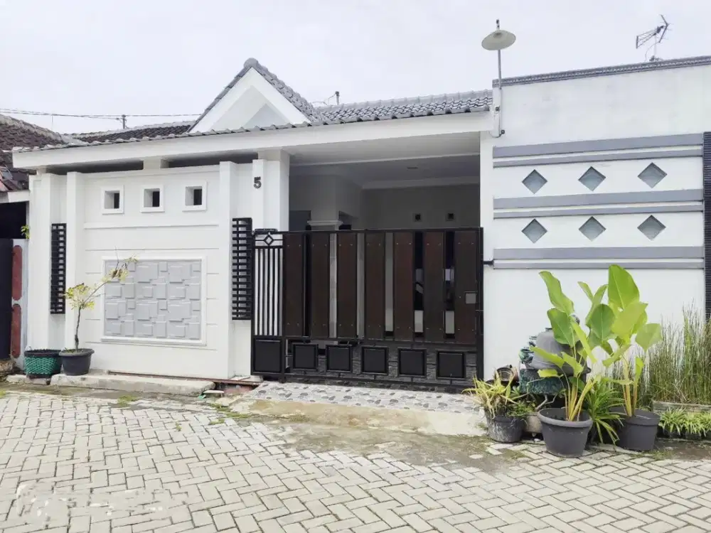 Rumah Cantik Baru di Purbayan Gentan Dekat Solo.