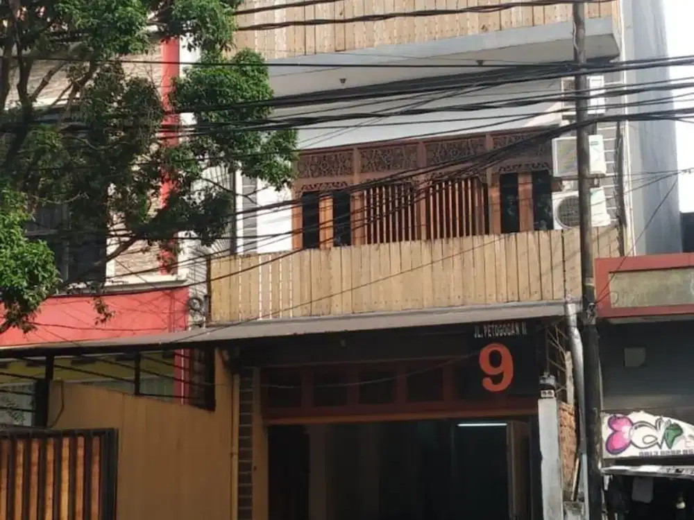 DI JUAL RUKO DI PETOGOGAN KEBAYORAN BARU JAKARTA SELATAN  (SANGAT DEKA
