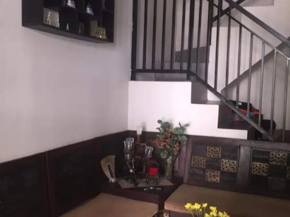 rumah 2 lantai  di permata regency Depok