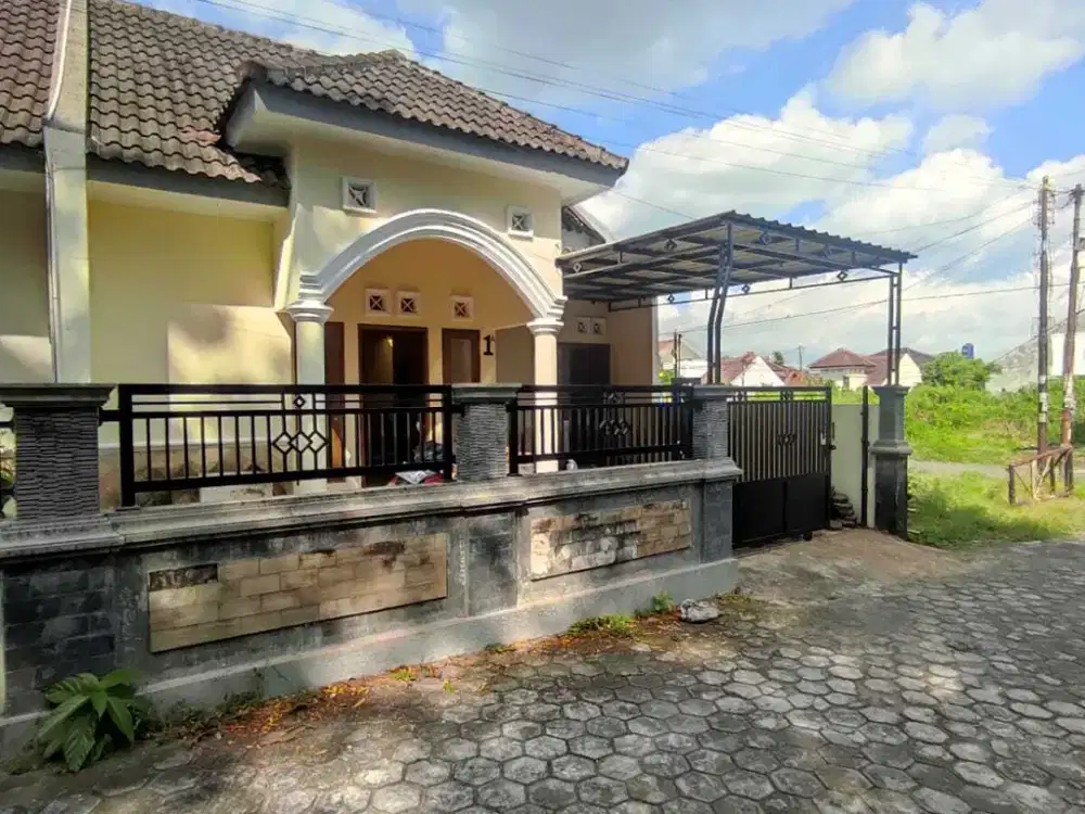 Rumah 700 Jutaan Di Condongcatur Sleman, Akses Mobil Papasan