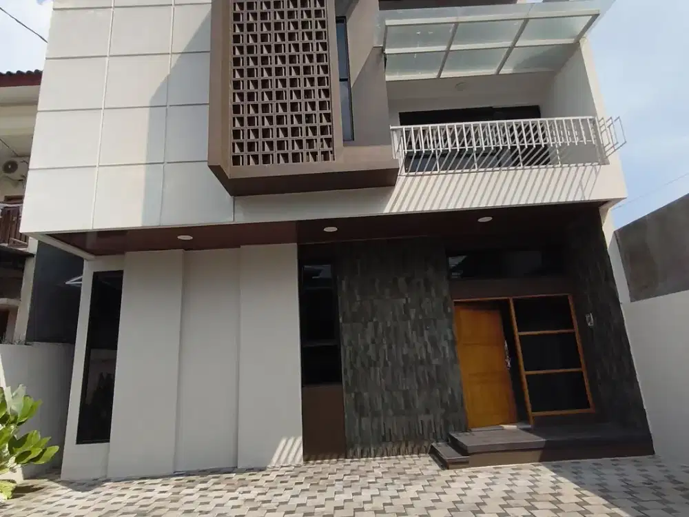 Rumah Modern 2 Lantai Di Palagan Dekat Al-Azhar