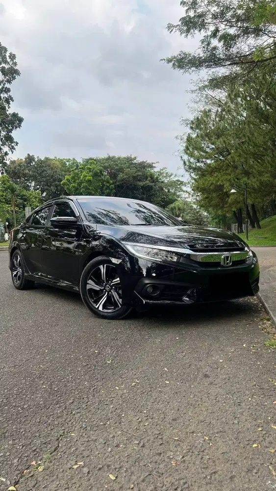 2017 Honda Civic Turbo ES Sedan 1.5 AT