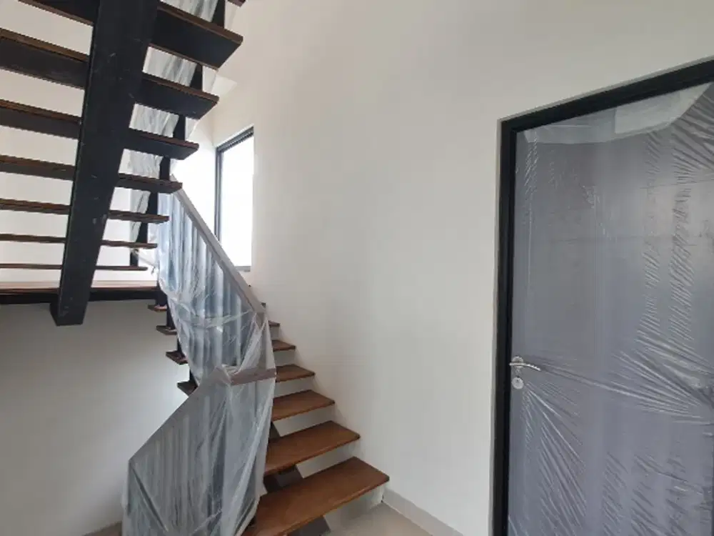 DIJUAL 3LANTAI ETTIC SHM DI KEDATON BSB CITY SEMARANG