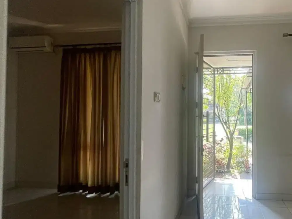 dijual rumah di kota wisata siap huni depan taman