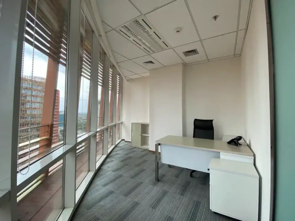 Sewa Kantor Untuk 8 Pax ada Director Room di South Quarter Simatupang