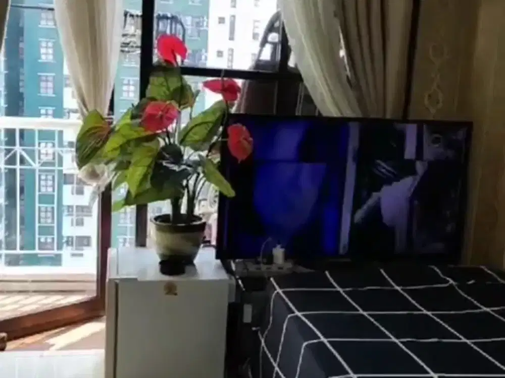 Dijual cepat Apt Salemba Residen 1 BR hadap kolam renang Rp.444 juta