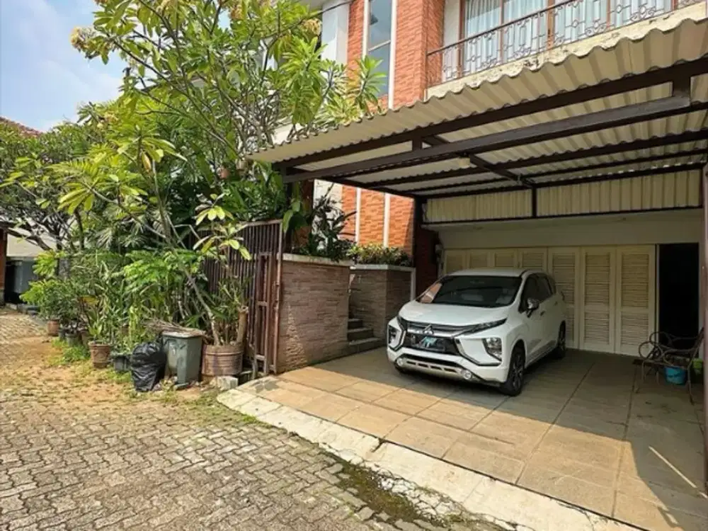 Cipete Cilandak Modern Tropical House Terawat Siap Huni