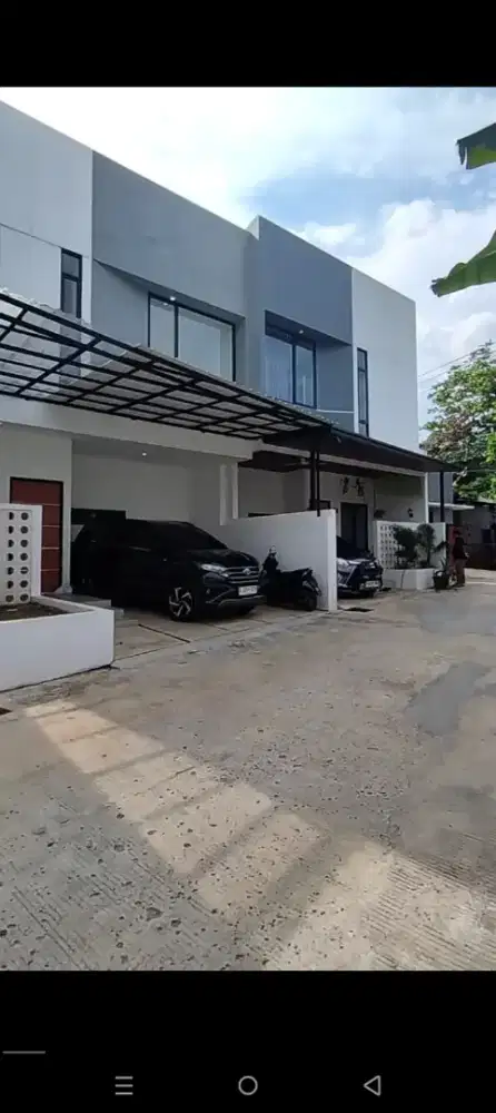 Siap huni tanah sangat luas bangunan berkwalitas