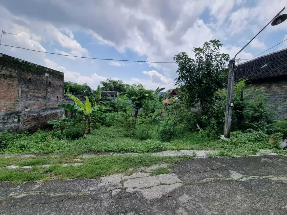 Tanah daerah kos dan perumahan ISI dan UNS solo
