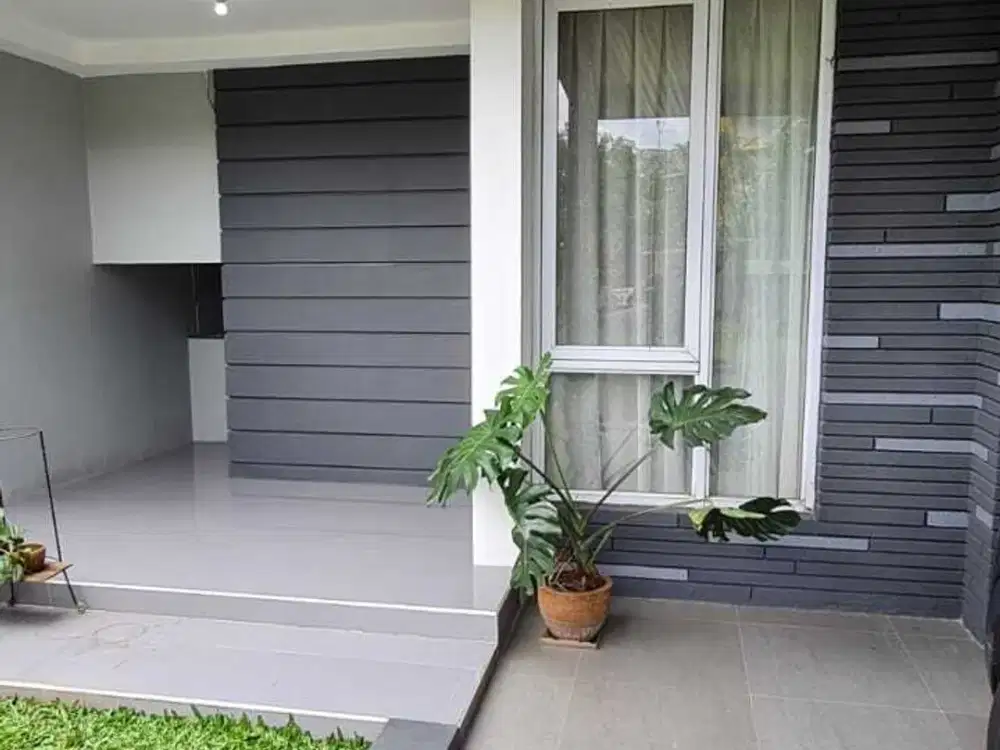 Disewakan Rumah 2Lt Rapih Siap Huni