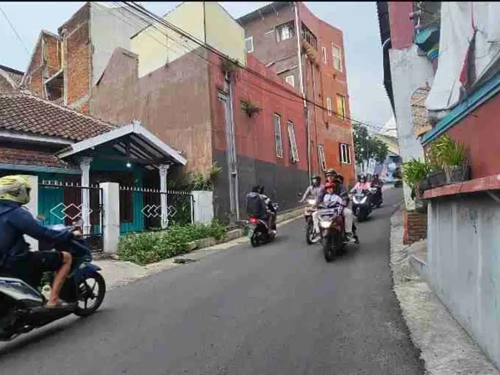 rumah murah pinggir jalan luas 144 daerah sigura gura merjosari bagus dibangun kos elite dekat kampus UIN dan UB BRAWIJAYA