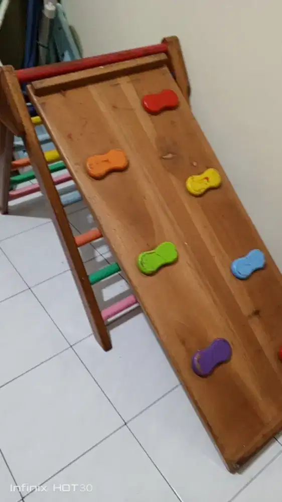 Brakiasi Tangga Anak
