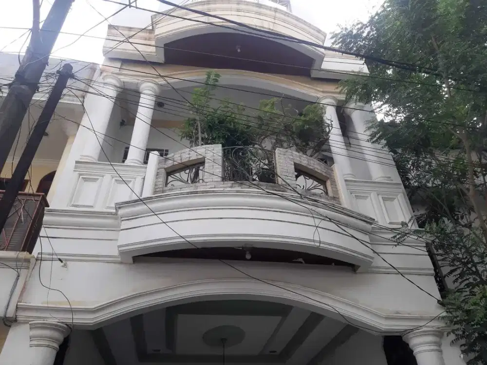 TERMURAH 3 LANTAI DI PONDOK KELAPA PRUMKAR DKI