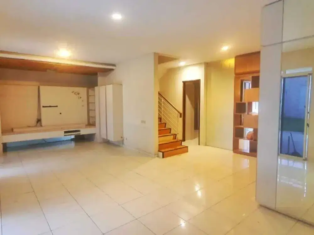 Dijual Rumah Mewah 3Lantai Di Cluster Elite Kota Baru Parahyangan, Bdg