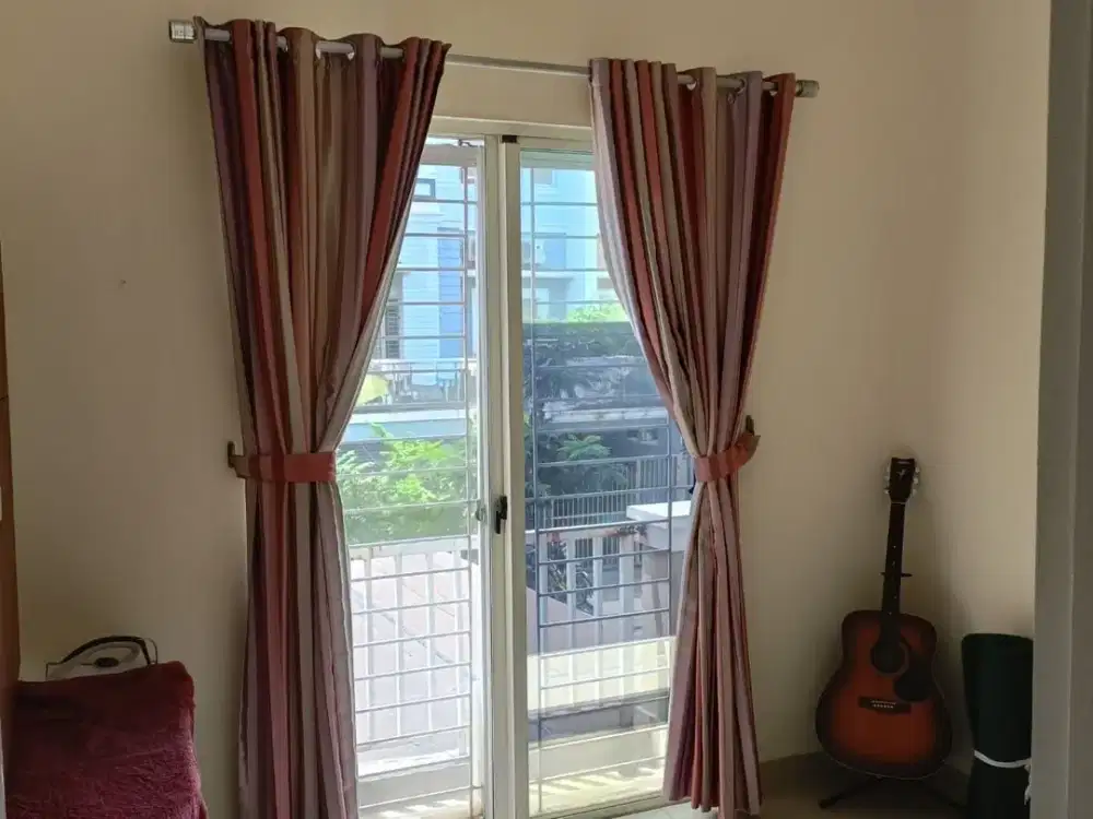 Dijual murah rumah town house emerald pik - bgm