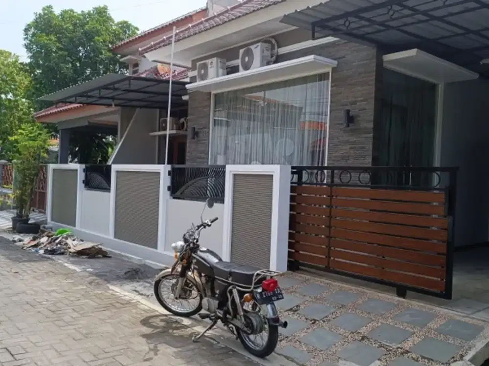 Di sewakan rumah 4 kamar tidur  di Pedurungan Semarang Timur