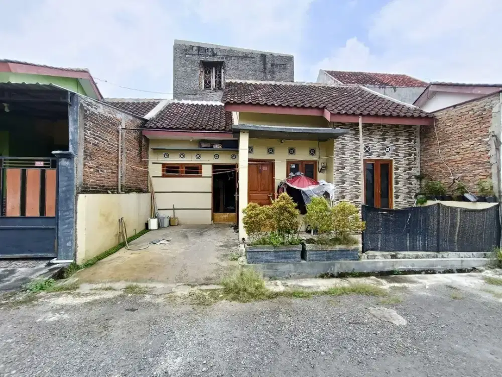 Rumah Second Murah di Perum Dekat Superindo