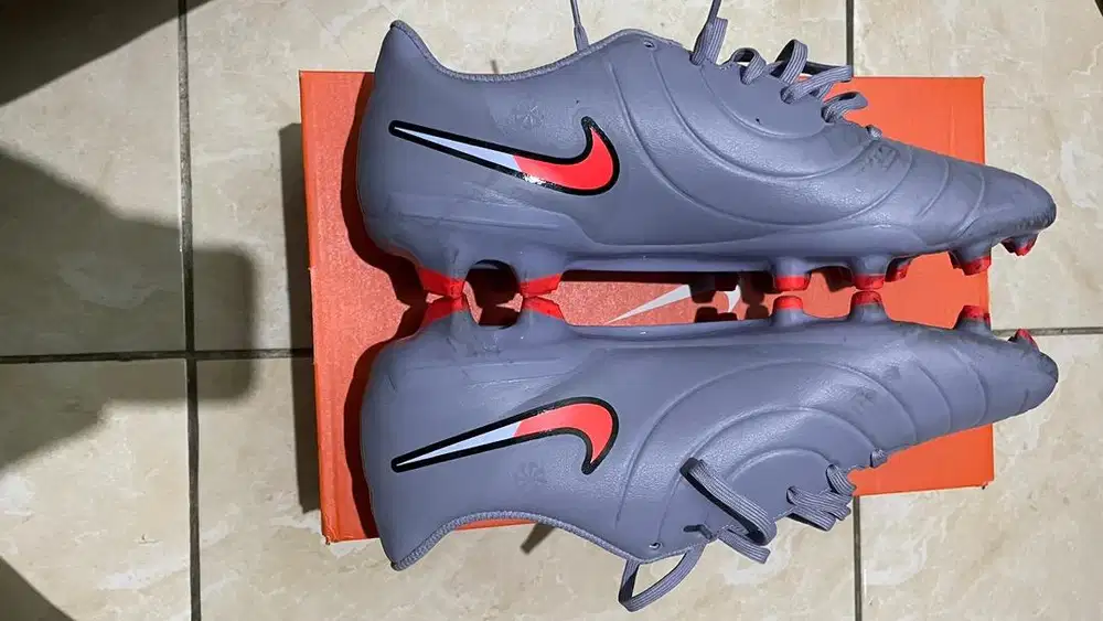 Dijual Sepatu Bola Nike Tiempo Legend 10 FG/MG
