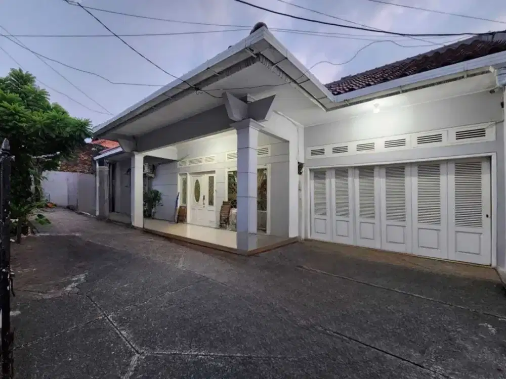 DIJUAL RUMAH SIAP HUNI DI MAMPANG PRAPATAN JAKARTA SELATAN