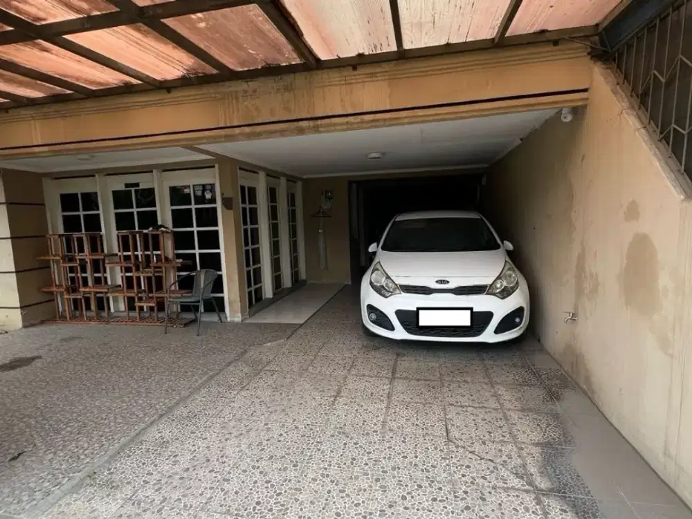 Dijual Rumah Lokasi Sangat Dekat dengan Tol Kopo di Kopo Elok