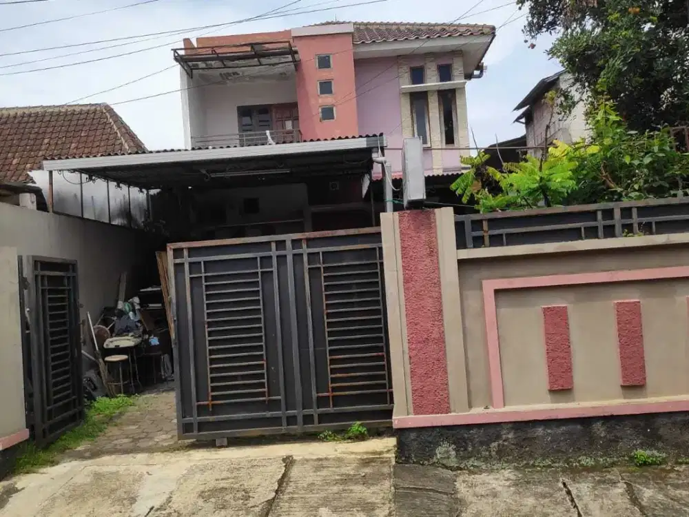 Rumah 2 Lt dekat UNDIP di Mulawarman Utara Dalam Bulusan Tembalang