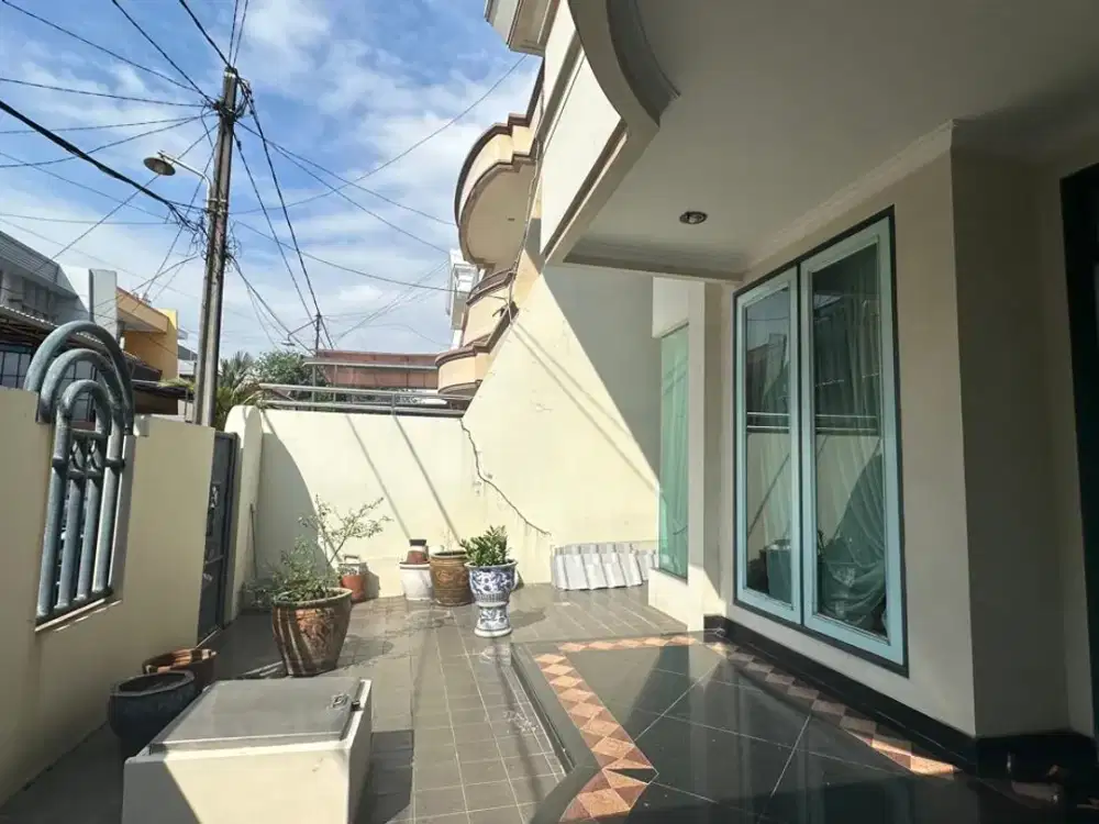 Rumah 10x18 Minimalis Modern 3 Lantai Sunter Agung Permai